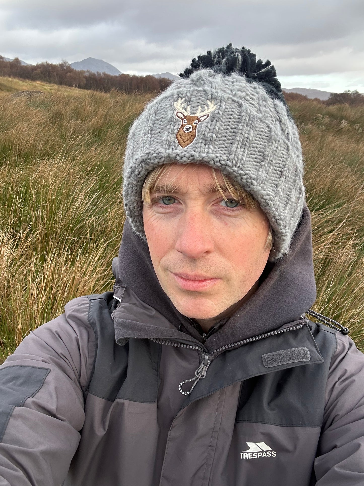 Stag Beanie in Grey & Black